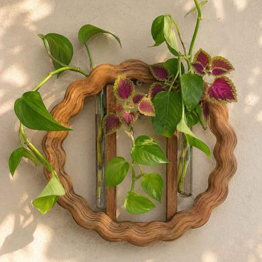  ایده برای تزیین میز جلو مبلی با دکوری‌های خاص و دست‌ساز